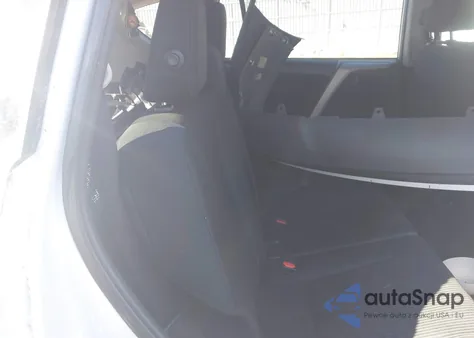 2016 Toyota Rav4 Le z USA, uszkodzony, nr VIN 2T3BFREV7GW471908